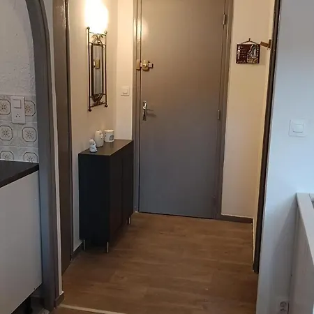 F2 Les Bains Cozy Lägenhet *